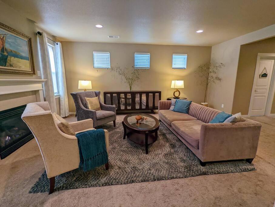 Spacious 3-Bedroom Home With Outdoor Space Eugene Exterior photo