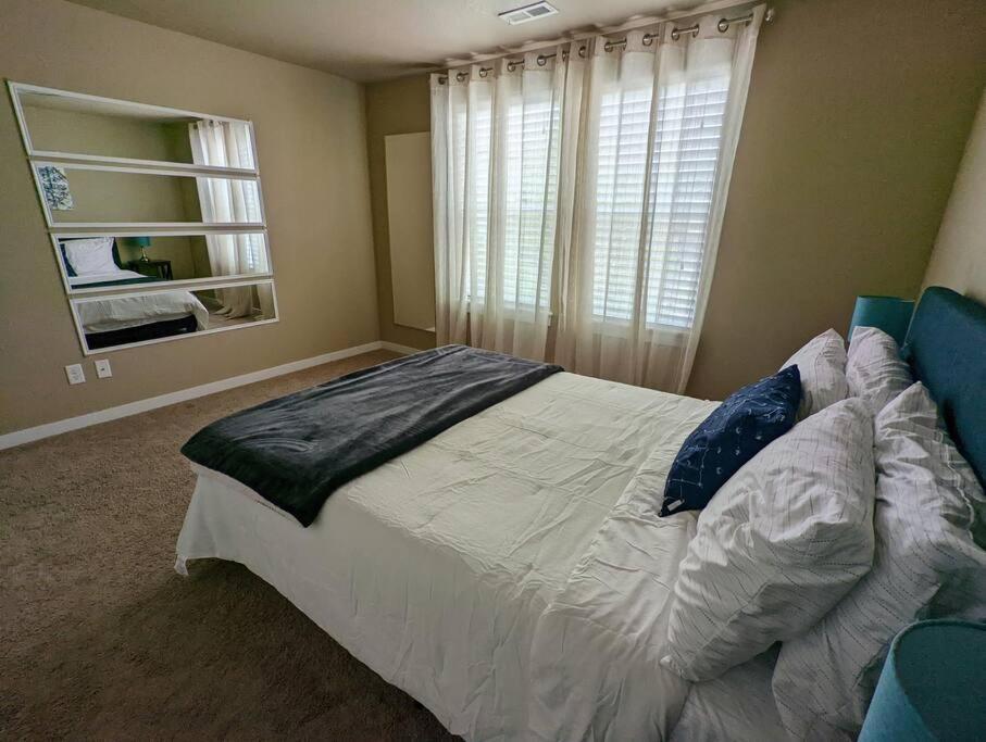 Spacious 3-Bedroom Home With Outdoor Space Eugene Exterior photo